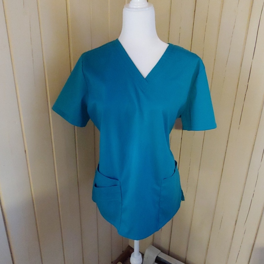 Cherokee Lux scrub top